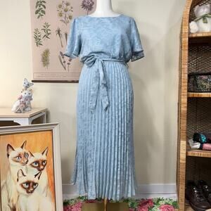 Baltic Born Blue Floral Mindy Pleated Dress Wedding Guest Modest Romantic M